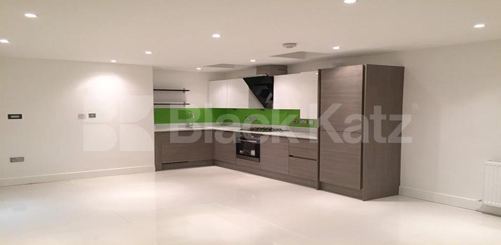 			UNDER OFFER, 2 Bedroom, 1 bath, 1 reception Apartment			 Shakespeare Rd, Poets Corner Brixton